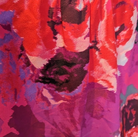 TRINA Turk Silk Bright Floral sleeveless blouse size small - Picture 3 of 5